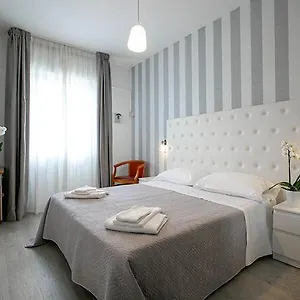 https://la-perla.emilia-romagnahotels.net